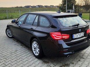 BMW Seria 3 318d Touring