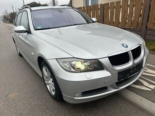 BMW Seria 3 320i Touring