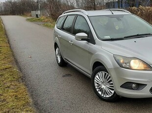 Ford Focus 1.6 benz / kombi / 2010r. BDB stan / Tanio !