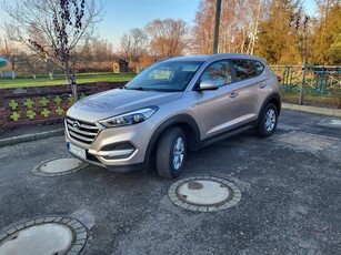 Hyundai Tucson blue 1.7 CRDi 2WD Trend