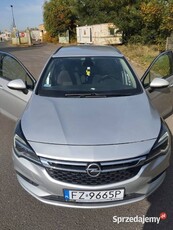 Opel Astra Sport Tourer kombi benzyna