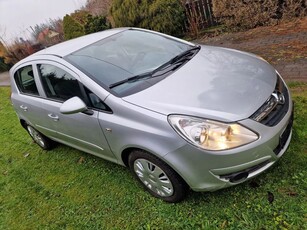 Opel Corsa 1.2 16V Edition / Active