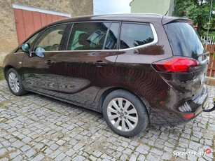 OPEL ZAFIRA TOURER 1.4 BENZYNA TURBO 140 KM COSMO Stan bardzo dobry