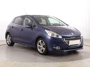 Peugeot 208 , Salon Polska, Navi, Tempomat, Parktronic