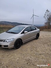 Sprzedam HONDA CIVIC 1. 8 benzyna 140km Polski salon 2007r