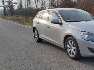 Volvo V60 1,6D Kinetic 115KM 2011r 193 500km NAVI zarej.