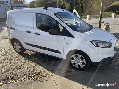 Ford Transit Courier VAT1a nawigacja klima czujniki