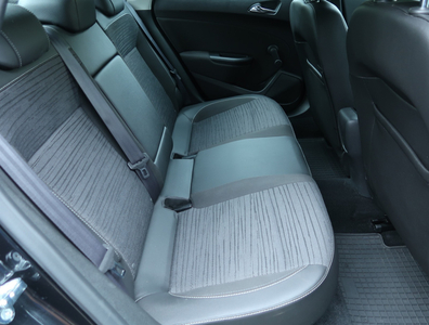 Opel Astra 2015 1.6 16V 76834km ABS klimatyzacja manualna