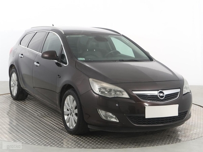 Opel Astra J , 162 KM, Automat, Navi, Klimatronic, Tempomat, Parktronic,