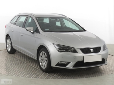 SEAT Leon III , Salon Polska, Serwis ASO, Klimatronic, Tempomat, Parktronic