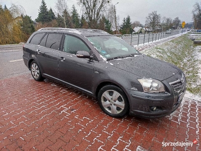 Toyota Avensis 2.2 diesel 2006 roku