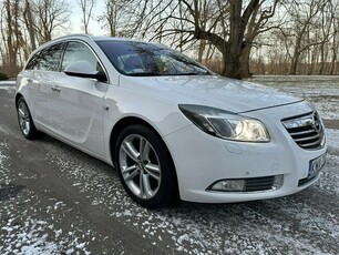 Opel Insignia Cosmo Sport Tour 2.0 CDTI 160KM Navi Alu 18'' Xenon