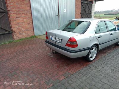 Mercedes C250D w202