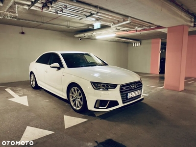 Audi A4 35 TFSI mHEV S Line S tronic