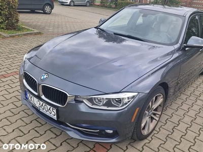 BMW Seria 3 330i GPF xDrive Luxury Line