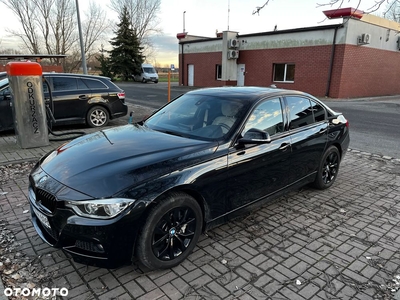 BMW Seria 3 330i xDrive M Sport Shadow