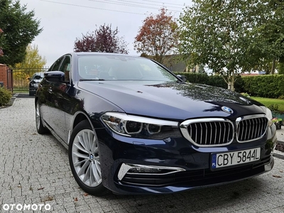 BMW Seria 5 520d xDrive Luxury Line