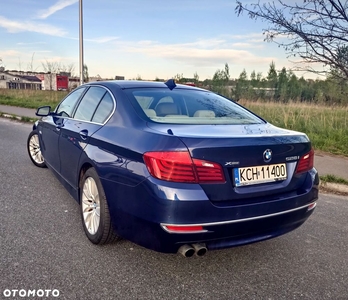 BMW Seria 5 528i xDrive Luxury Line