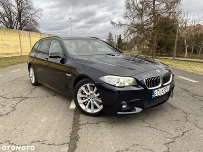 BMW Seria 5 530d xDrive Touring Sport-Aut