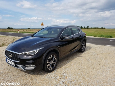 Infiniti QX30