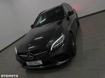 Mercedes-Benz Klasa C 220 d T 9G-TRONIC AMG Line