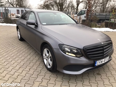 Mercedes-Benz Klasa E 200 d 9G-TRONIC