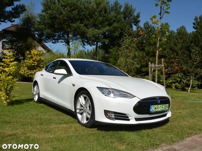 Tesla Model S Performance