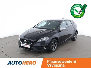 Volvo V40 II 2.0D 6MT R-Design Klimatronik Tempomat Nawigacja Skóra Nappa TFT PDC