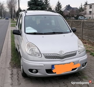 Sprzedam toyota yaris verso