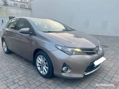 Toyota Auris II Hybrid