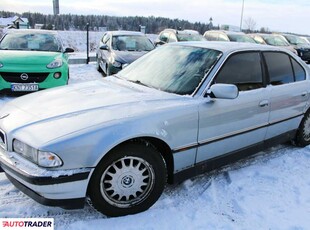 BMW 740 4.4 benzyna + LPG 286 KM 1998r. (Harklowa)