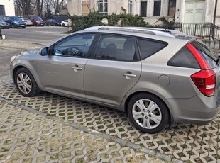 Kia Cee'd I pilnie sprzedam Kia ceed kombi - opony zimowe Gratis!