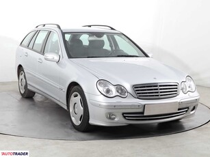 Mercedes C-klasa 1.8 140 KM 2006r. (Piaseczno)