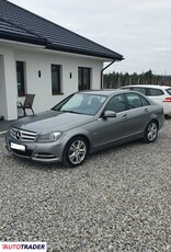 Mercedes C-klasa 1.8 benzyna 184 KM 2011r.