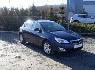 Opel Astra J 2.0CDTI 160KM NISKI PRZEBIEG NOWY ROZRZĄD STAN BDB