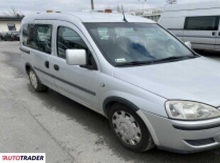 Opel Combo 1.7 diesel 101 KM 2006r. (Komorniki)