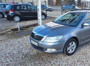 Skoda Octavia II Skoda Octavia 1.6 TDI Navi PDC Hak Serwis Maly przebieg !