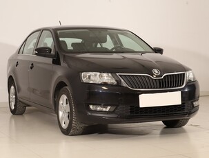 Skoda Rapid , Salon Polska, Klima, Parktronic