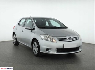 Toyota Auris 1.6 130 KM 2011r. (Piaseczno)