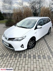 Toyota Auris 1.8 hybrydowy 99 KM 2014r.