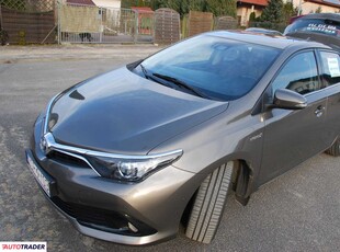 Toyota Auris 1.8 hybrydowy 99 KM 2018r. (gryfino)