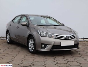 Toyota Corolla 1.6 130 KM 2015r. (Piaseczno)