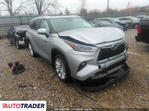 Toyota Highlander 2.0 benzyna 2021r. (COLUMBUS)