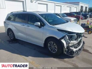 Toyota Sienna 2.0 benzyna 2022r. (SANFORD)