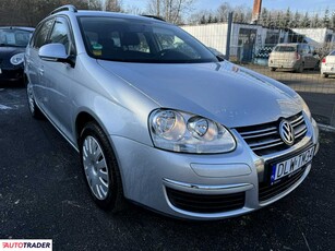 Volkswagen Golf 1.6 benzyna 102 KM 2009r.