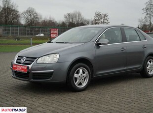 Volkswagen Jetta 1.9 diesel 105 KM 2009r. (Goczałkowice-Zdrój)