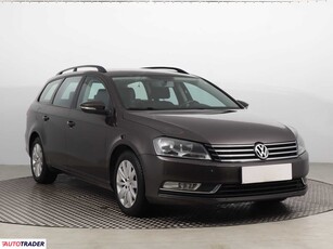 Volkswagen Passat 1.6 103 KM 2014r. (Piaseczno)