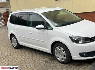 Volkswagen Touran 2.0 diesel 140 KM 2015r.