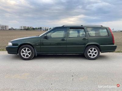 Volvo v 70 benz. 106kw 97r. 355tyś/km