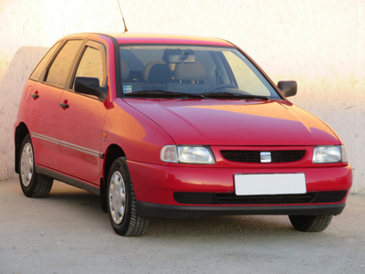 Seat Ibiza 1998 1.4 130054km czerwony